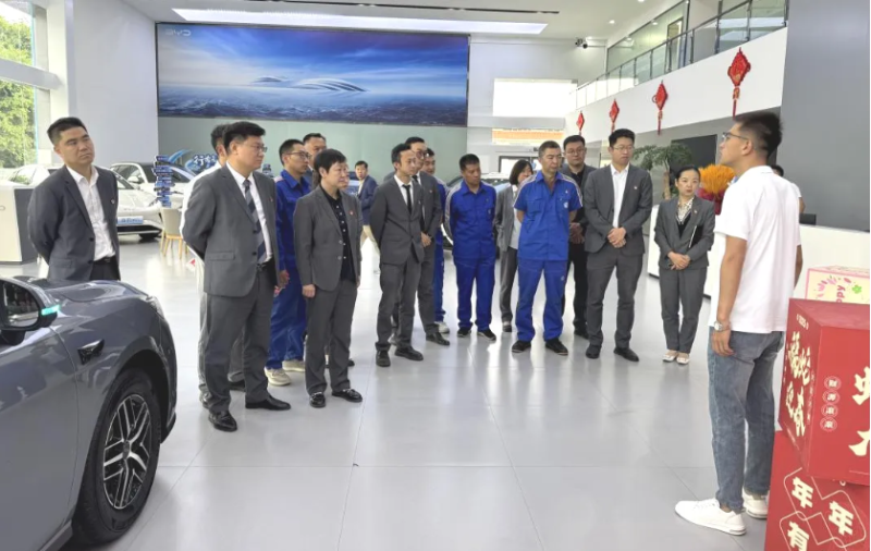 汽貿公司黨支部開展“走出去、學進來，改作風、促發展”貫徹中央八項規定精神學習教育走深走實主題黨日活動